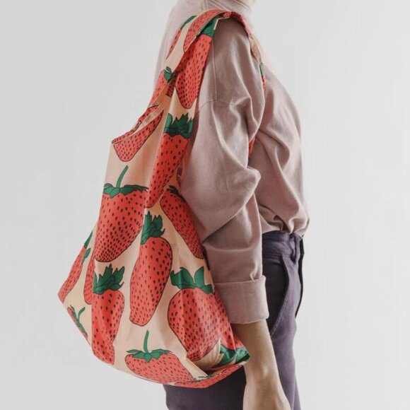 NWT Standard Baggu - Strawberry - Picture 6 of 7